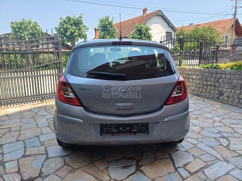 Opel Corsa D 1.4 CH