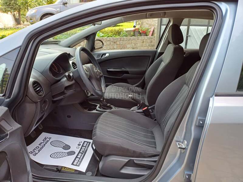 Opel Corsa D 1.4 CH