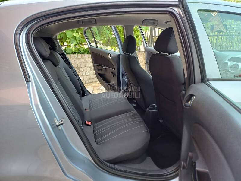 Opel Corsa D 1.4 CH