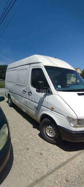 Mercedes Benz Sprinter 212D