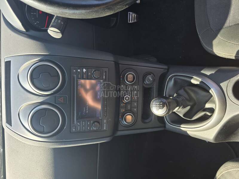 Nissan Qashqai 1.5 DCI Englez