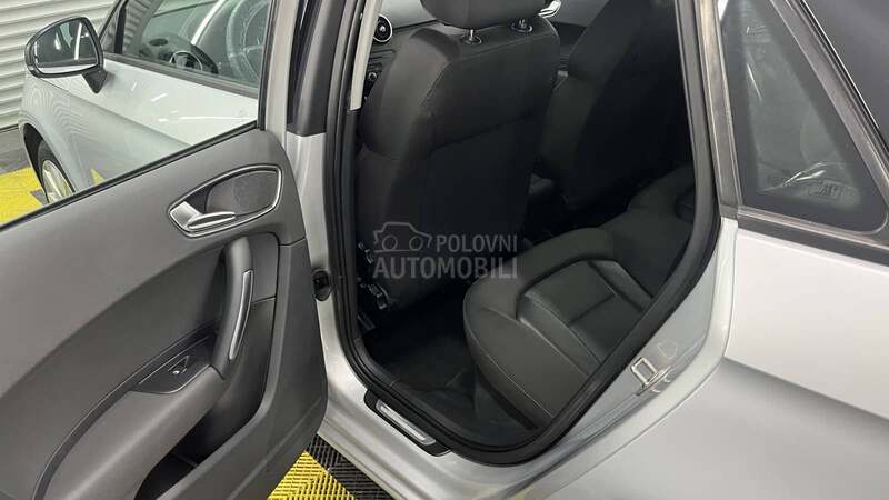 Audi A1 1.2b V.SER/LEDNAV