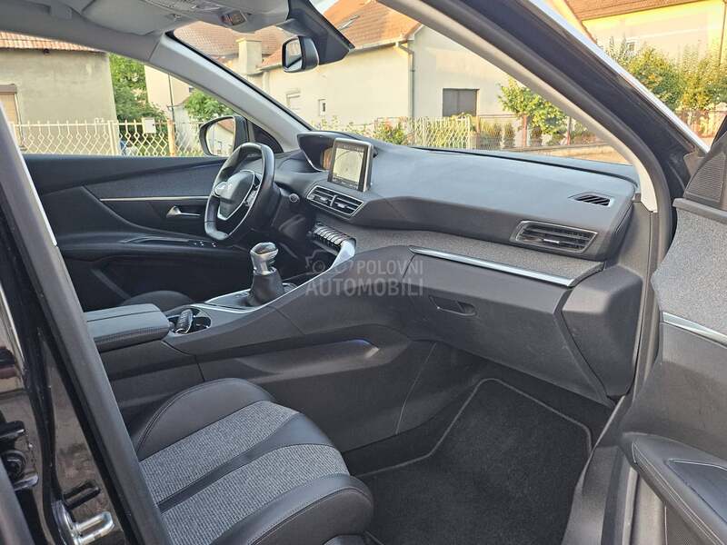 Peugeot 3008 1.6HDI ALLURE