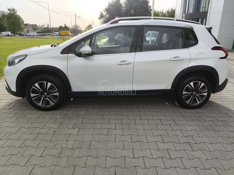 Peugeot 2008 .1.2.ALLURE
