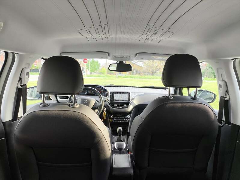 Peugeot 2008 .1.2.ALLURE
