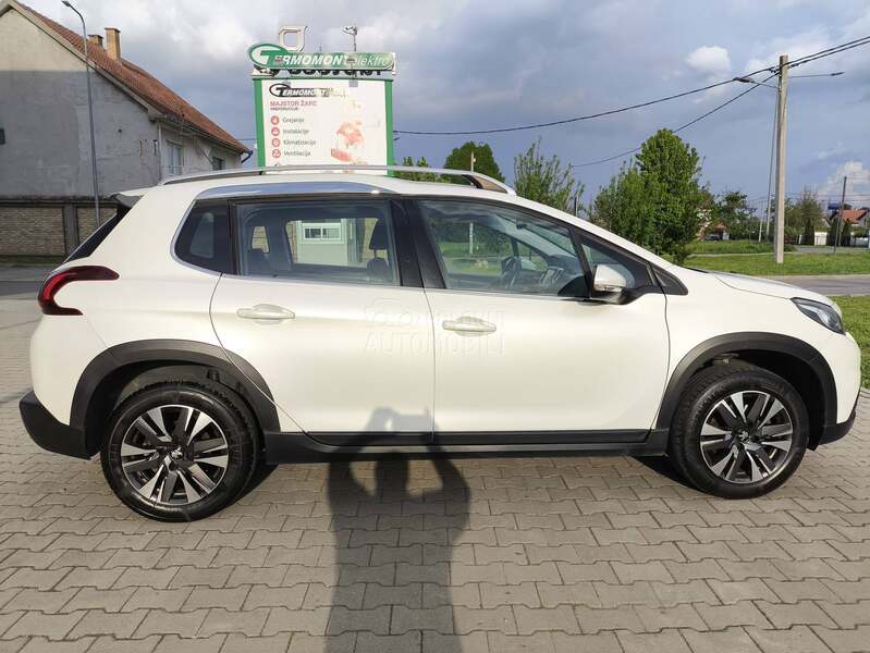 Peugeot 2008 .1.2.ALLURE