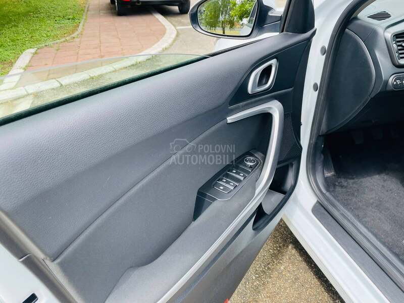 Kia cee`d 1.0T GDI