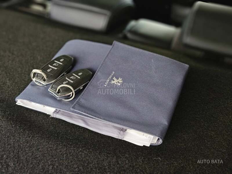 Peugeot 2008 ALLURE/LED/KAMERA