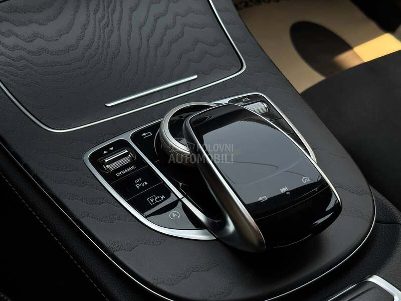 Mercedes Benz E 220 D/AMG/4-MATIC/360