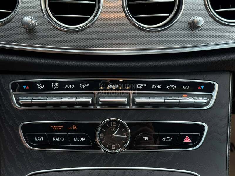 Mercedes Benz E 220 D/AMG/4-MATIC/360