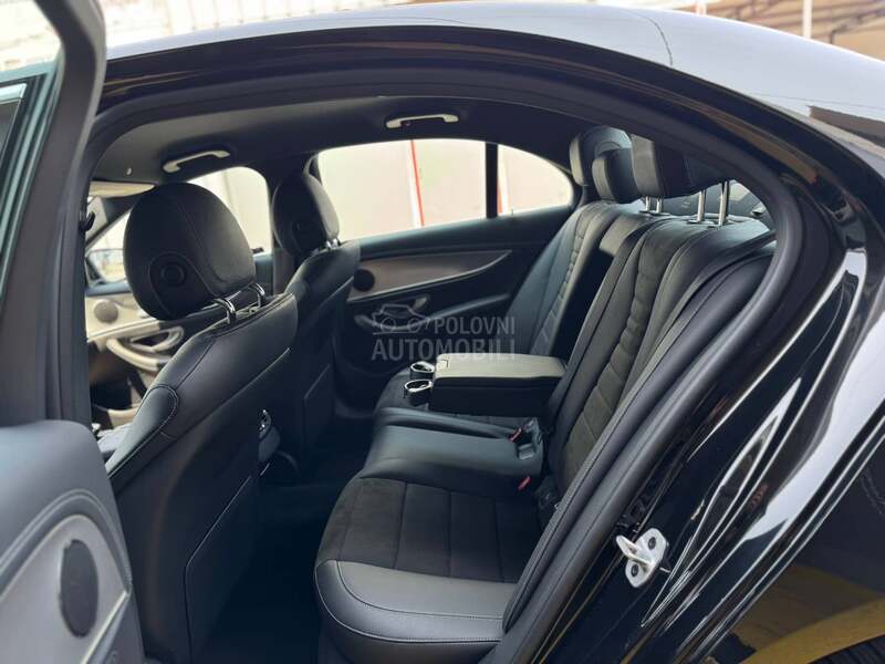 Mercedes Benz E 220 D/AMG/4-MATIC/360