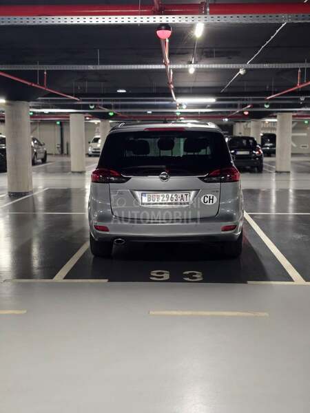 Opel Zafira 