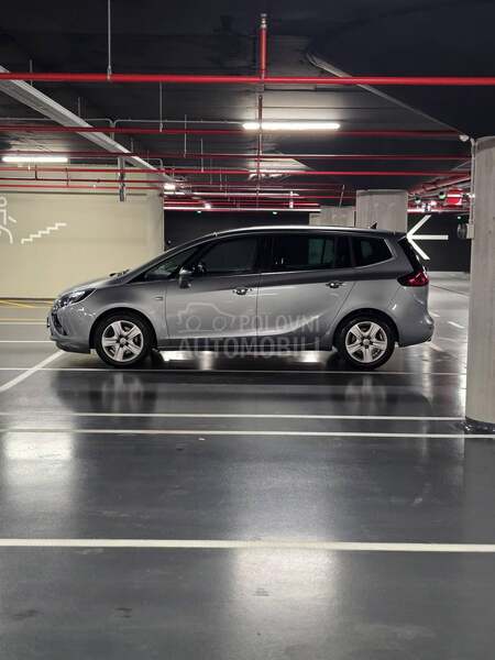 Opel Zafira 
