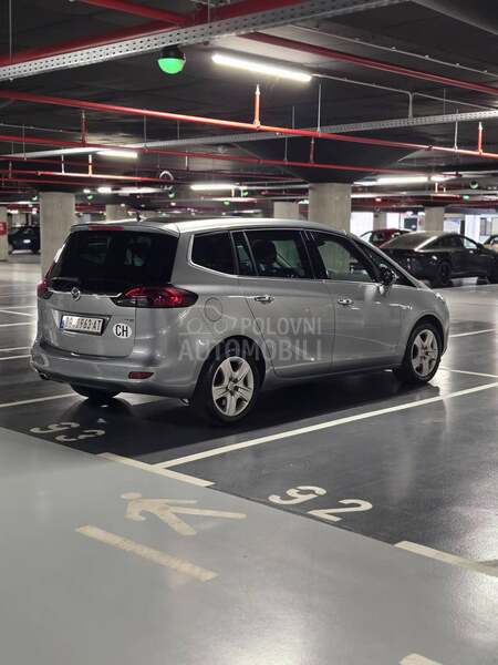 Opel Zafira 