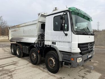 Mercedes Benz 4146  Nove gume