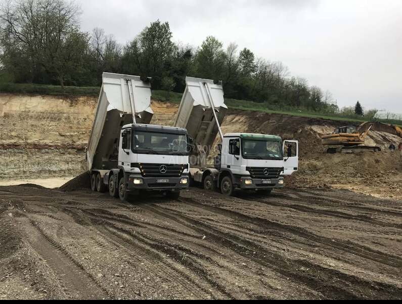 Mercedes Benz 4146 u ponudi dva ista