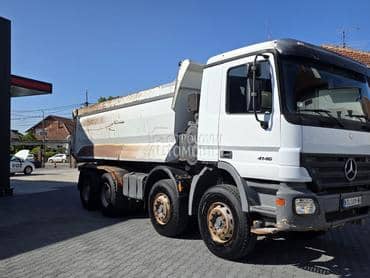 Mercedes Benz 4146  Nove gume