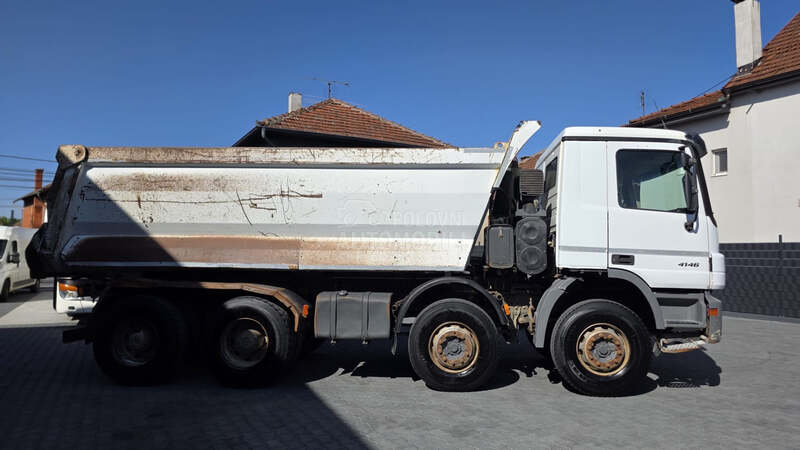 Mercedes Benz 4146 u ponudi dva ista