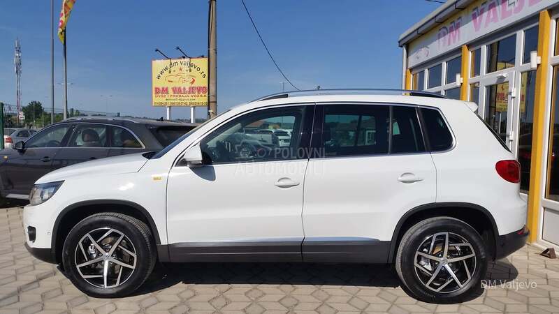 Volkswagen Tiguan 4MOTION/DSG/LED/T0P