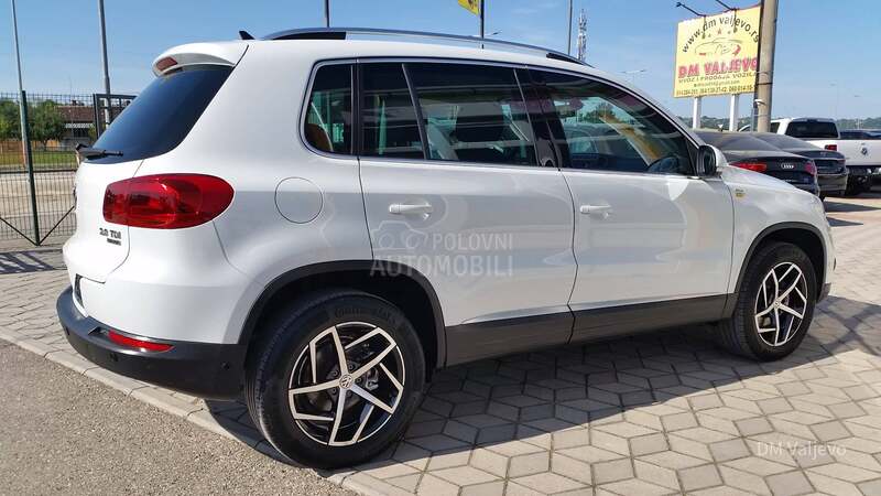 Volkswagen Tiguan 4MOTION/DSG/LED/T0P