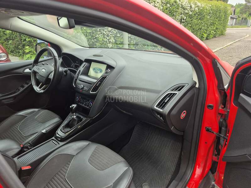 Ford Focus 1,5 TITANIUM X