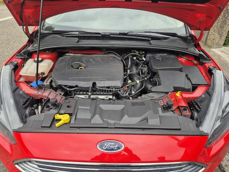 Ford Focus 1,5 TITANIUM X