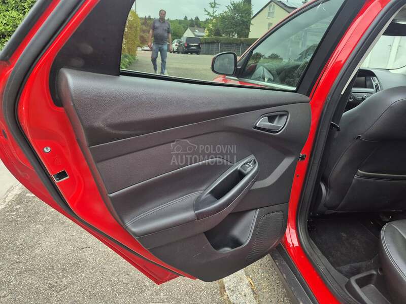 Ford Focus 1,5 TITANIUM X