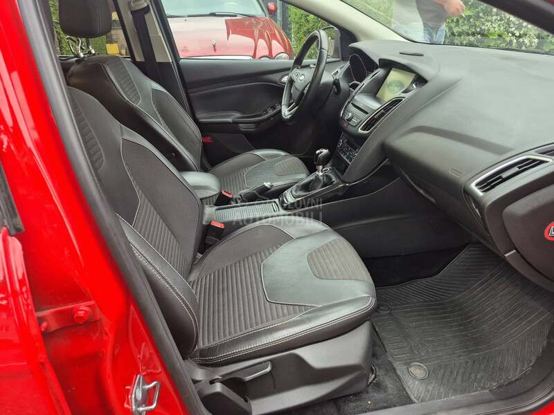 Ford Focus 1,5 TITANIUM X