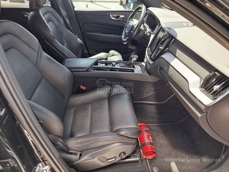 Volvo XC60 2.0 D4 R-DESING A/T