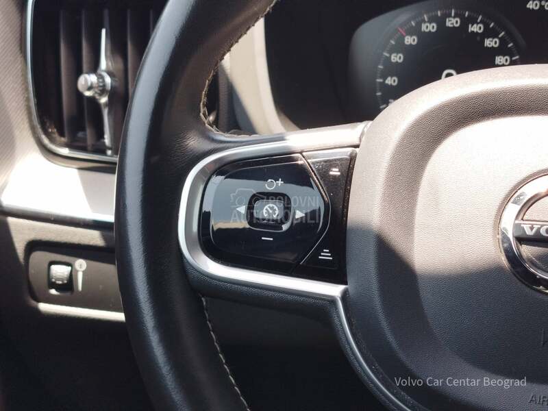 Volvo XC60 2.0 D4 R-DESING A/T
