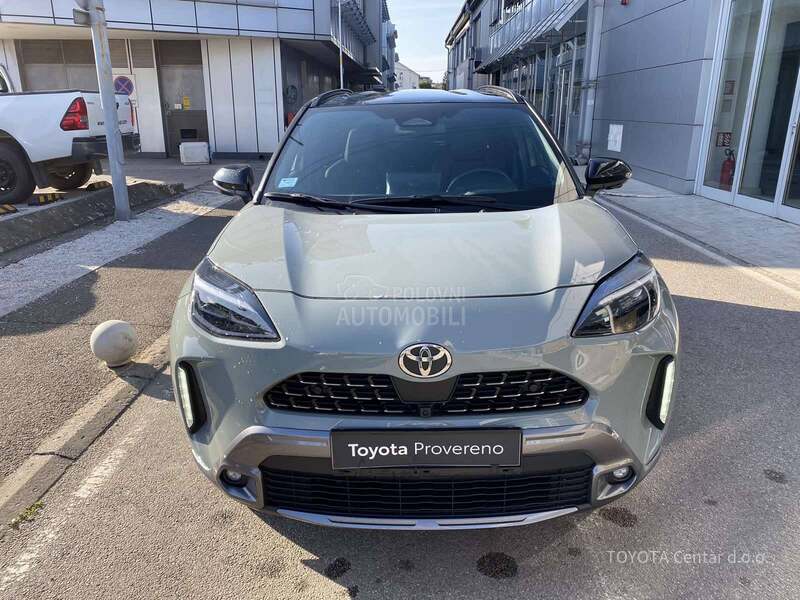 Toyota Yaris Cross 1.5 PREMIERE HYBRID