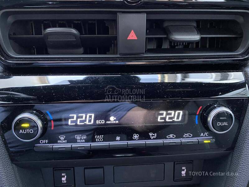 Toyota Yaris Cross 1.5 PREMIERE HYBRID