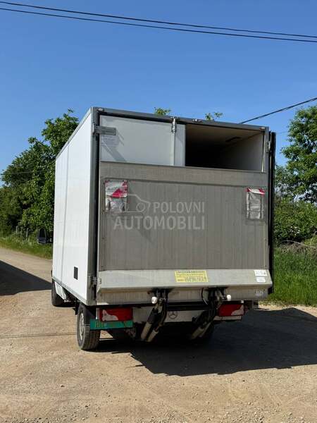Mercedes Benz Sprinter 315 hladnjaca sa rampom
