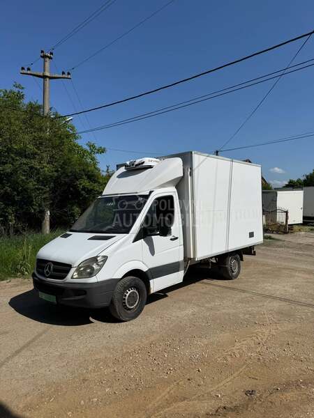 Mercedes Benz Sprinter 315 hladnjaca sa rampom