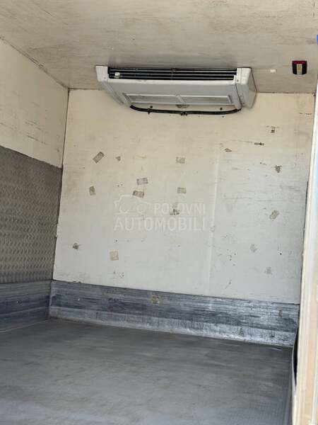 Mercedes Benz Sprinter 315 hladnjaca sa rampom