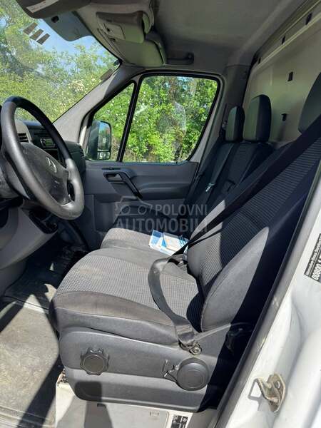 Mercedes Benz Sprinter 315 hladnjaca sa rampom