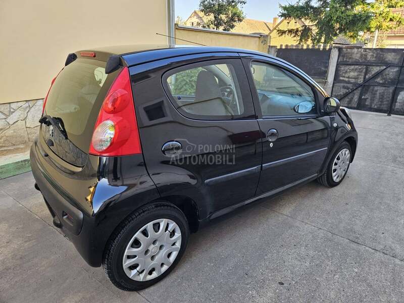 Peugeot 107 N A V I G A C I J A