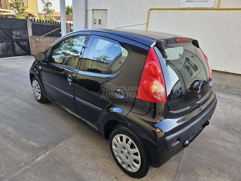 Peugeot 107 N A V I G A C I J A