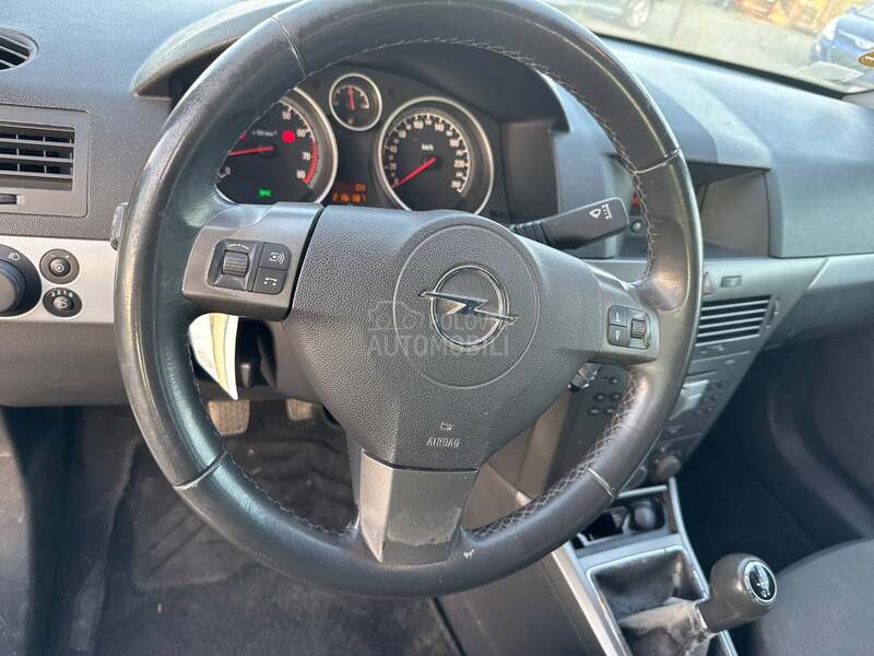 Opel Astra H 