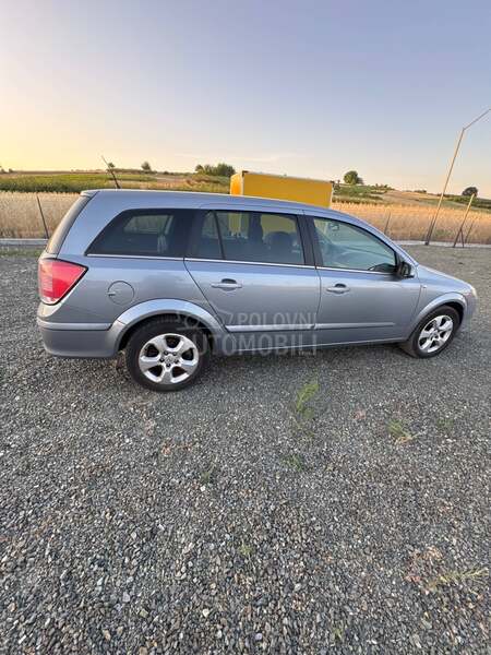 Opel Astra H 