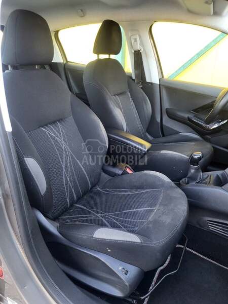 Peugeot 208 ZA TRG.OVCE/TO.P CEN