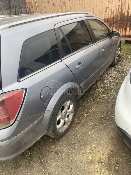 Opel Astra H 
