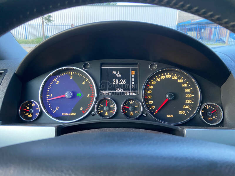 Volkswagen Touareg 