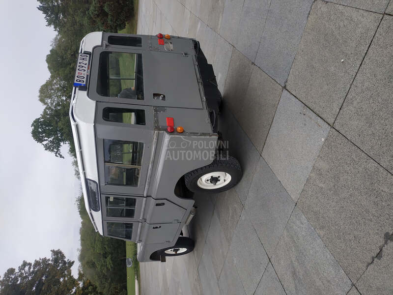 Land Rover Serija III 