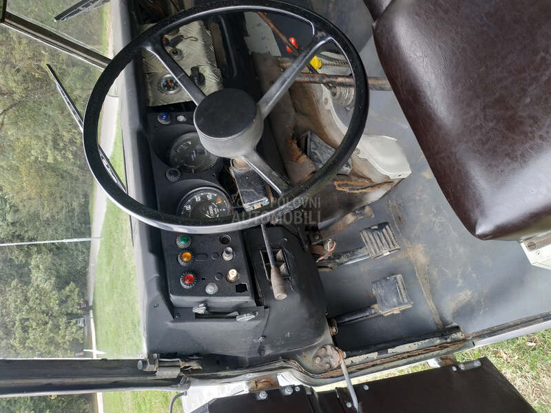 Land Rover Serija III 