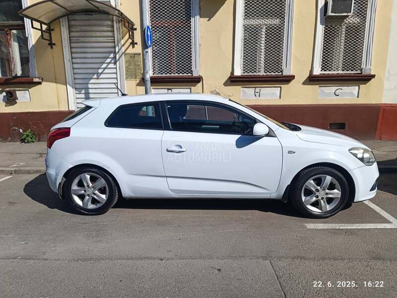 Kia pro_cee`d 1.6