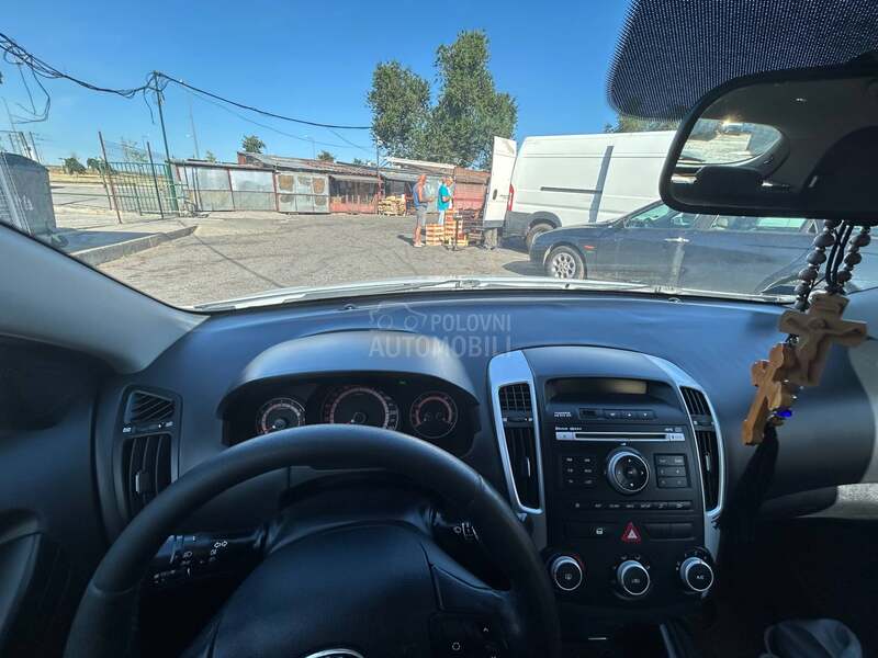 Kia pro_cee`d 1.6