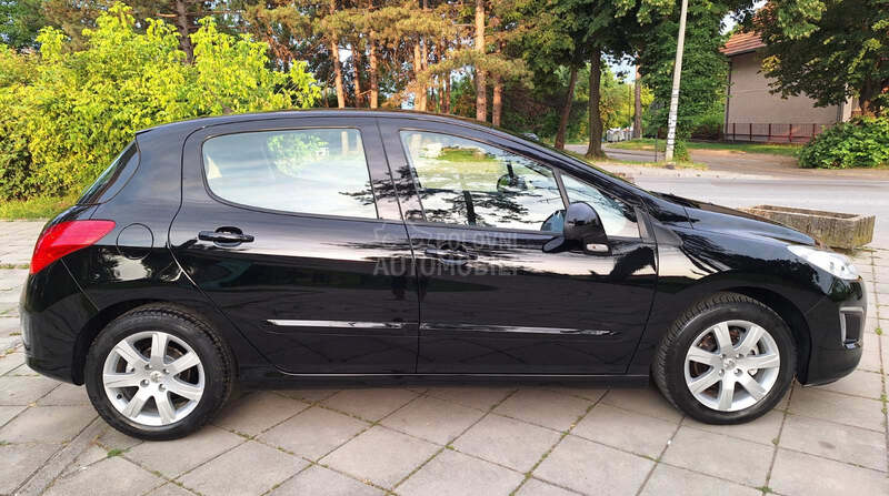 Peugeot 308 1.6eHdi Led CH
