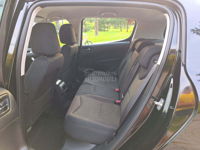 Peugeot 308 1.6eHdi Led CH