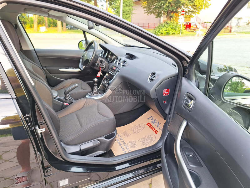 Peugeot 308 1.6eHdi Led CH
